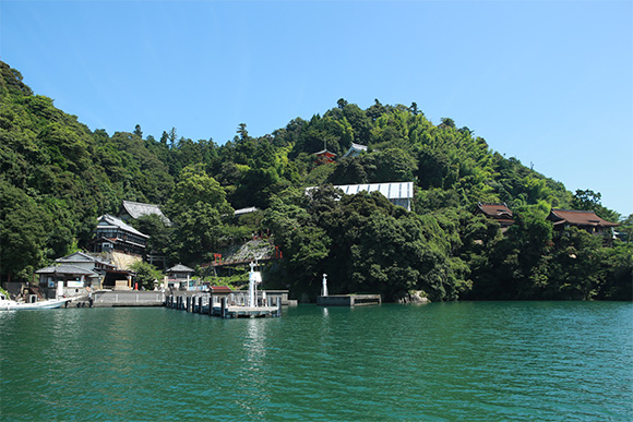 竹生島の宝厳寺